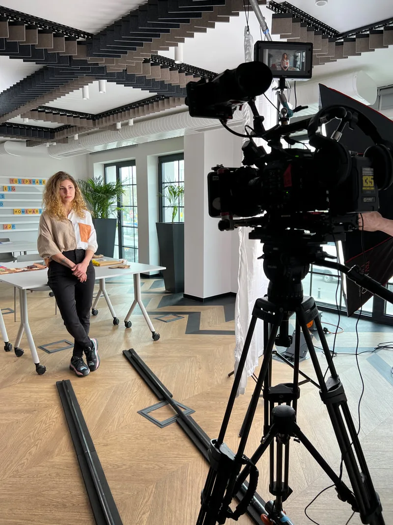filming in an office setting istanbul